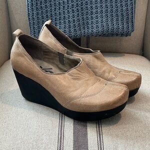 OTBT Tan and Black Wedge Shoes